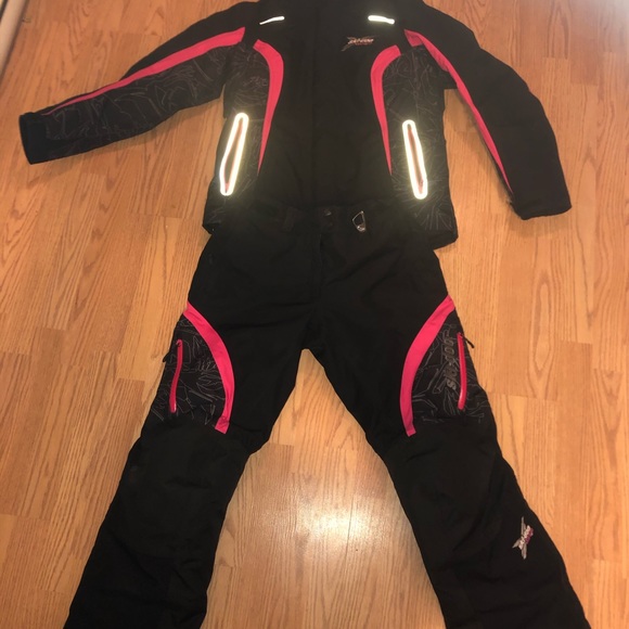 Women’s Ski-doo suit - Picture 2 of 4